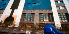 Napoli, uccidono il padre e nascondono il cadavere in una cassapanca: arrestati due fratelli