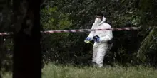 Roma, la neonata trovata morta a villa Pamphili con una donna forse è stata strangolata