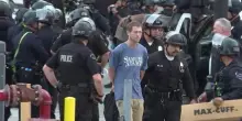 California, continuano le proteste nonostante il coprifuoco: numerosi gli arresti di manifestanti