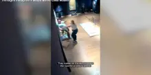 Verona, turista danneggia sedia tempestata di Swarovski in un museo: incastrato dalle telecamere