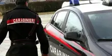 Tolentino, accoltellata e uccisa in strada davanti ai passanti