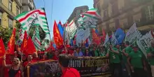 Cinquemila metalmeccanci in corteo a Napoli: "Senza contratto si blocca Italia"