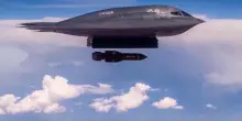Ecco come il bombardiere B2 sgancia le "bunker buster" usate nell'attacco all'Iran
