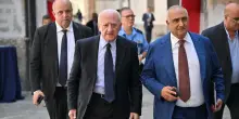 Regionali, De Luca ci riprova dopo lo stop al terzo mandato: si rinvii il voto al 2026