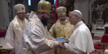 Il Papa agli ucraini in udienza: "Guerra insensata, condivido il vostro dolore"