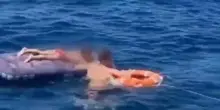 Castellammare, bambino di 5 anni alla deriva salvato in mare dalla Guardia costiera