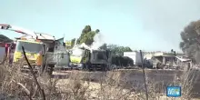 Incendi a Roma, vasto rogo a Piana del Sole: fiamme vicine all'aeroporto di Fiumicino