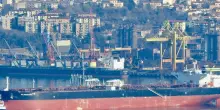 Il disastro delle petroliere ombra legate alla Russia: l’ultima esplode al largo della Libia