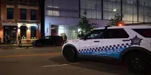Spara sulla folla a Chicago, quattro morti e 14 feriti