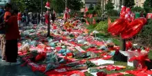 Diogo Jota, il tributo dei tifosi davanti allo stadio del Liverpool - il video