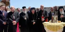 Cisgiordania, dopo gli attacchi dei coloni israeliani Pizzaballa in visita di solidarietà a Taybeh