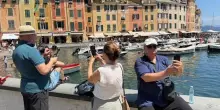 Il borgo dei divieti: Portofino si “blinda” per l’estate