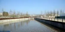 Garbagnate Milanese, 18enne si tuffa in un canale e muore