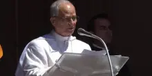Il Papa: "Cessi la barbarie della guerra. Dolore per l'attacco israeliano alla chiesa di Gaza"