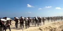 Gaza, decine di morti tra i palestinesi in attesa degli aiuti alimentari