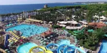 Gallipoli, morto il bimbo di 7 anni soccorso ieri privo di sensi nella piscina di un acquapark