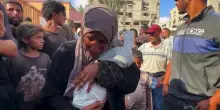 Gaza, bambini morti di fame e adulti al collasso: la tragedia oltre le bombe
