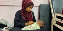 Gaza, ospedale Nasser: i bambini magrissimi, senza forze senza parole nei loro letti