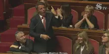 Renzi contro Giuli al Senato: “Cultura vista come mangiatoia, Cinecittà non è l’Urss”