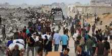 Starmer cede al Labour, a settembre Londra riconoscerà la Palestina. Israele: “Premio ad Hamas”