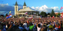Il grande raduno dei giovani cattolici a Medjugorje