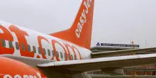 Atterraggio di emergenza a Brindisi, la cabina si riempie di fumo: l’aereo era diretto a Nantes