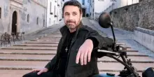Raoul Bova deposita il marchio “occhi spaccanti”: la mossa per evitare la diffusione degli audio