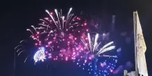 Sanremo, migliaia di persone per i fuochi d'artificio (di Borghi, video Gatti)