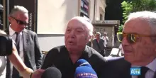 Addio a Baudo, la commozione di Lino Banfi: "Pippo sono rimasto solo io. Arrivo, ma con calma"