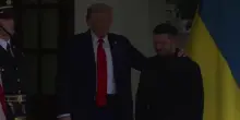 Zelensky accolto da Trump alla Casa Bianca: il leader ucraino in completo dopo l'agguato di febbraio