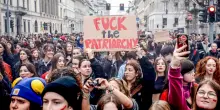 “Mia moglie”, l’osceno gruppo Facebook di cui parlano tutti ma nessuno chiude