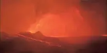 Hawaii, getti di lava alti 30 metri: l'eruzione del Kilauea