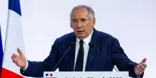 Francia, governo a rischio: Bayrou chiede la fiducia. Le Pen e Mélenchon voteranno no
