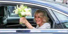La regina Camilla molestata quando era adolescente, respinse l’aggressore colpendolo con una scarpa