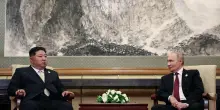 Ucraina, Putin ringrazia Kim Jong-un: "Soldati nordcoreani eroi contro il nazismo moderno"