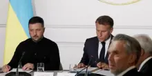 Parigi, aperto il vertice dei Paesi volenterosi. Macron: "Garanzie di sicurezza per l'Ucraina"