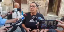 Napoli, donna accoltellata dal marito lo uccide: "Lucia? Una bravissima ragazza"