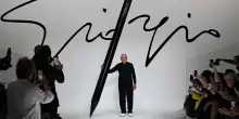 Le cinque frasi cult di Giorgio Armani: “L’eleganza non è farsi notare, ma farsi ricordare”