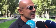 L'addio di Enzo Miccio ad Armani: "Il genio dell’unisex, il guardaroba che unisce uomo e donna"