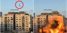 Gaza City, il missile israeliano colpisce la torre residenziale al-Ruya. E' la terza in pochi giorni