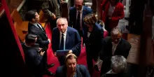 Bayrou all’Eliseo per presentare le dimissioni: mercati deboli e attese proteste