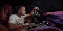Video - Ecco la Mercedes con lo schermo da 39 pollici: occupa tutta la plancia