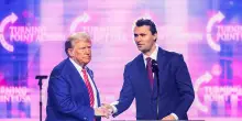 Chi era Charlie Kirk, la star dei conservatori americani che ha avvicinato i giovani a Trump
