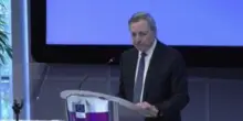 Draghi "Europa lenta, il rispetto delle leggi è una scusa. Cina e Usa non hanno questi vincoli"