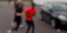 Prato, operai in sciopero aggrediti dai titolari della ditta