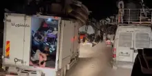 Gaza, l'esodo dei palestinesi di notte verso Sud