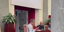 Lo sfogo tra le lacrime: "Da ebreo dico basta, a Gaza sofferenza insopportabile"