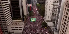 Brasile, proteste oceaniche contro l’amnistia a Bolsonaro e ai golpisti del 2023