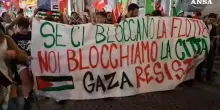 Napoli, manifestazione pe Gaza: "Se bloccano la Flotilla, blocchiamo la città"