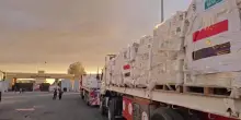 Gaza, a Rafah i camion carichi di aiuti umanitari pronti per entrare nella Striscia